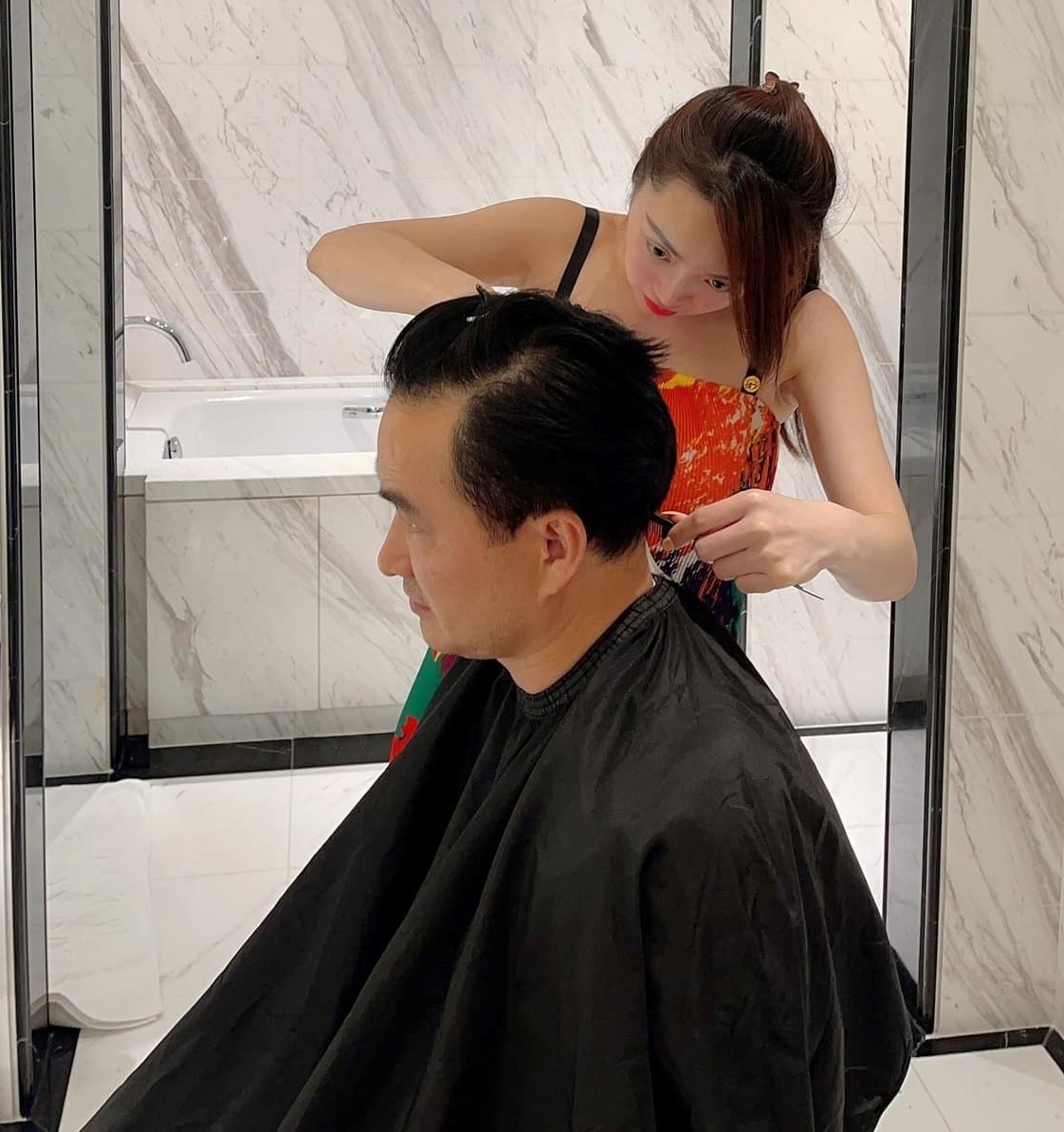 sao viet tu cat toc anh 12