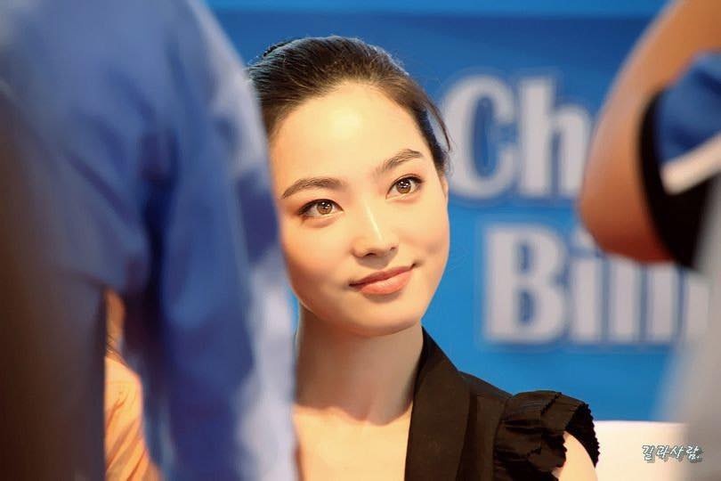 nu than billiards han quoc anh 1