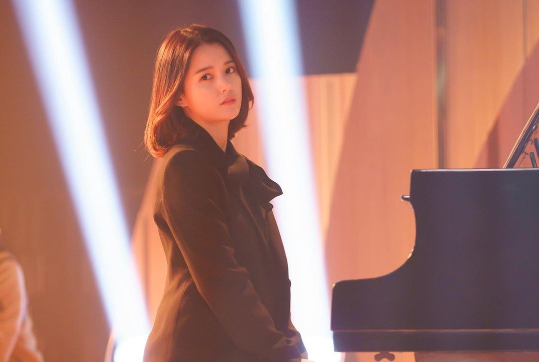 nam bora nhan sac anh 16