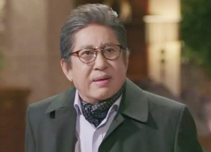 Cuoc tinh trong bong toi suot 13 nam day dien vien 75 tuoi vao bi kich hinh anh