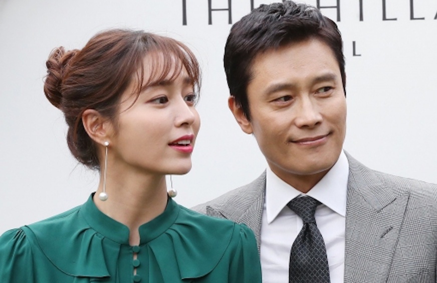 Lee Byung Hun va Lee Min Jung vuot qua song gio hon nhan hinh anh