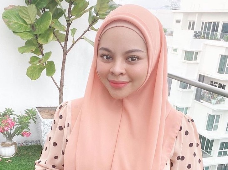 Ca si Malaysia qua doi vi Covid-19 hinh anh