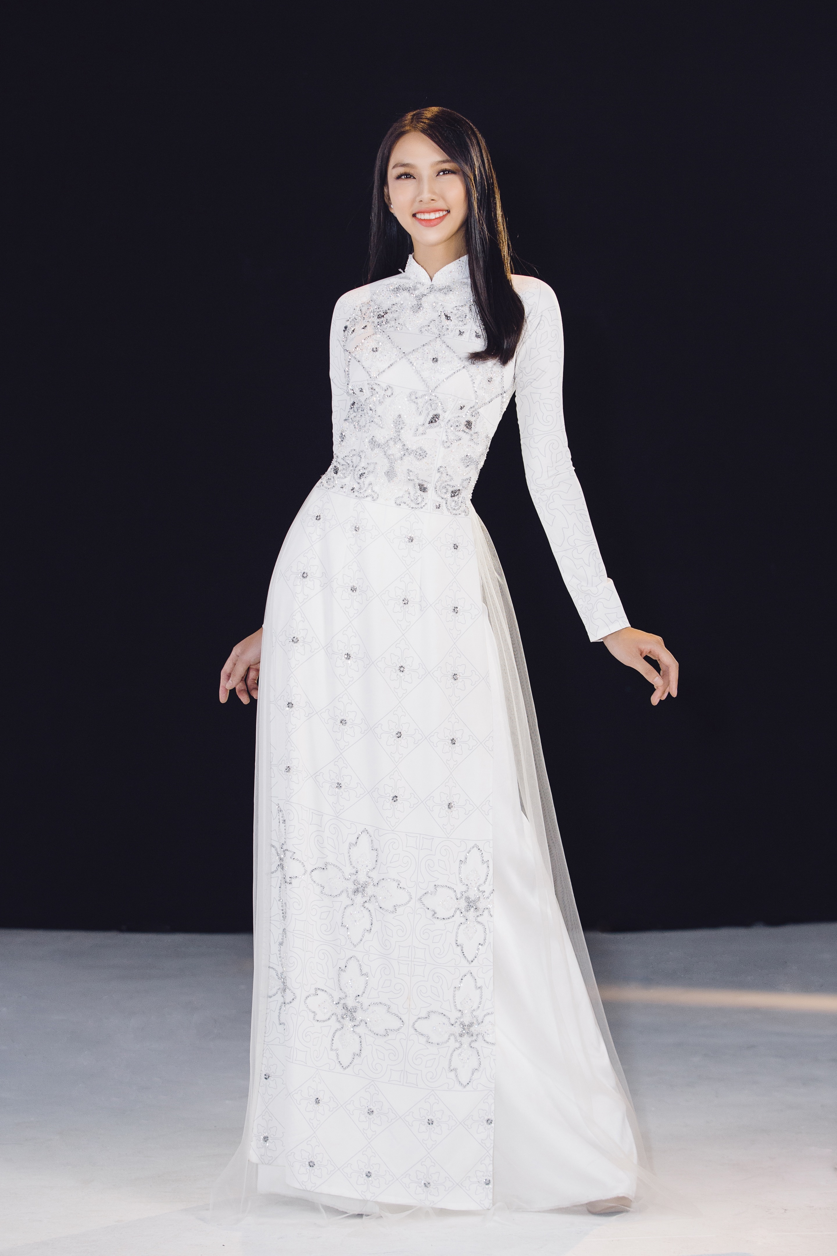 thùy tiên dự thi miss grand international ảnh 7 thuy tien du thi miss grand international anh 7