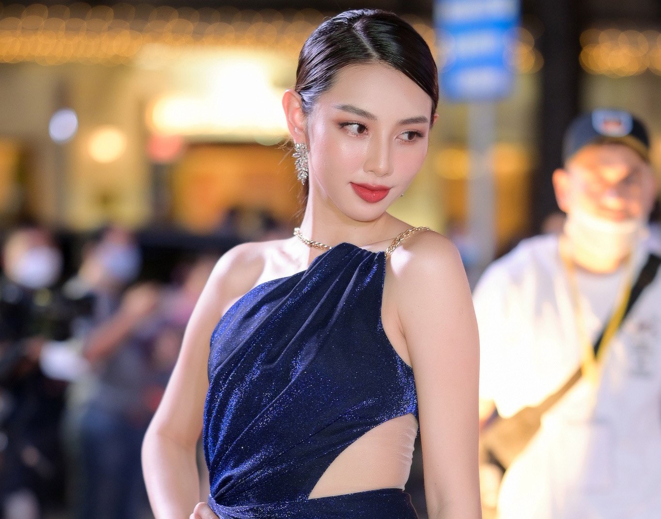 Nhan sac va thi phi cua co gai dai dien Viet Nam tai Hoa hau Hoa binh hinh anh