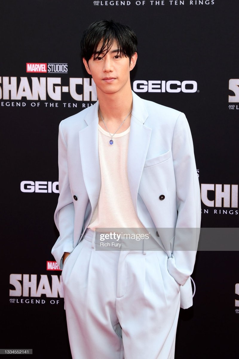 tham do phim shang-chi anh 15