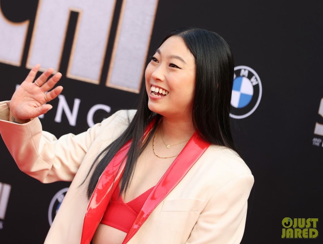 tham do phim shang-chi anh 11