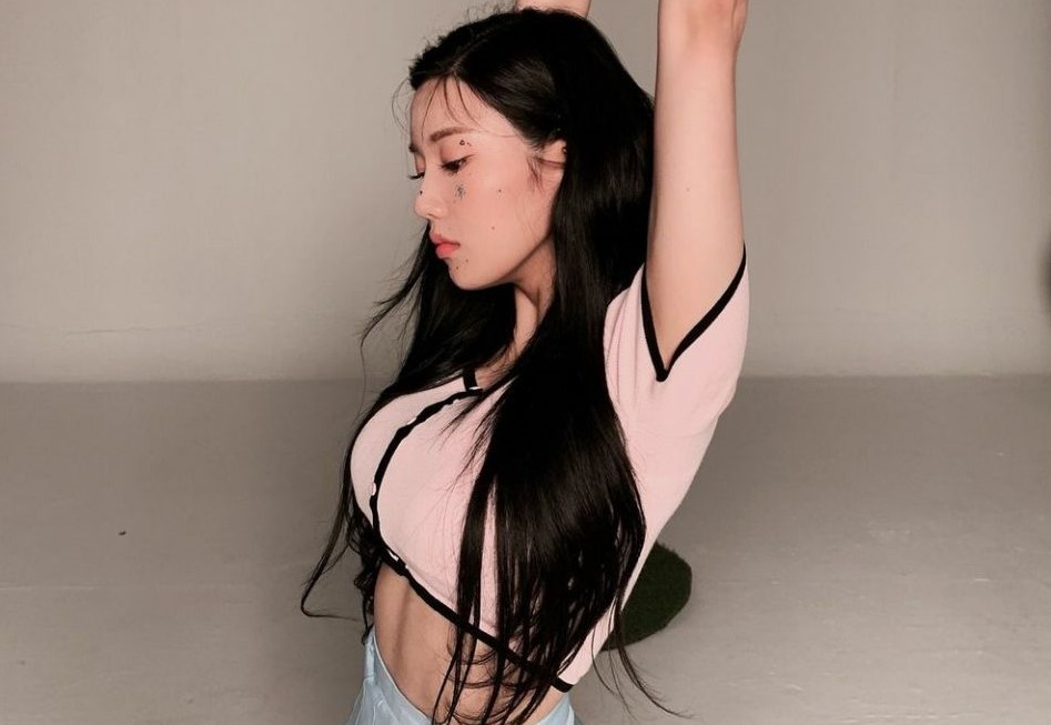 Vu dao nguy hiem cua nu ca si goi cam hinh anh