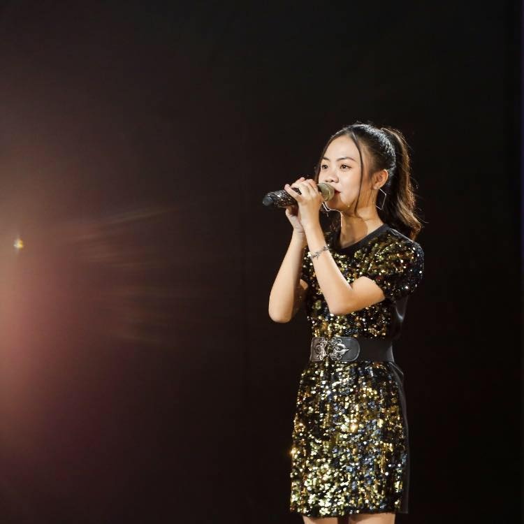 bé trâm anh mắc covid-19 ảnh 4 be tram anh mac covid-19 anh 4