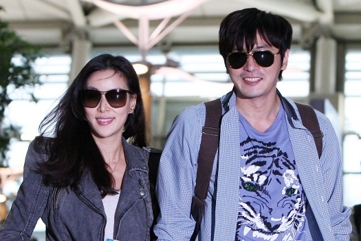 Tuan trang mat ton hon 10.000 USD cua vo chong Jang Dong Gun hinh anh