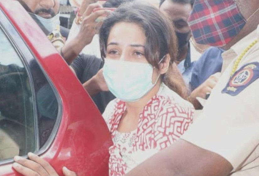 Ban gai ngat trong le hoa tang tai tu 'Co dau 8 tuoi' hinh anh