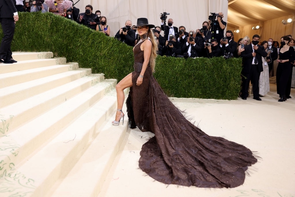 ca sĩ dự met gala 2021 ảnh 8 ca si du met gala 2021 anh 8