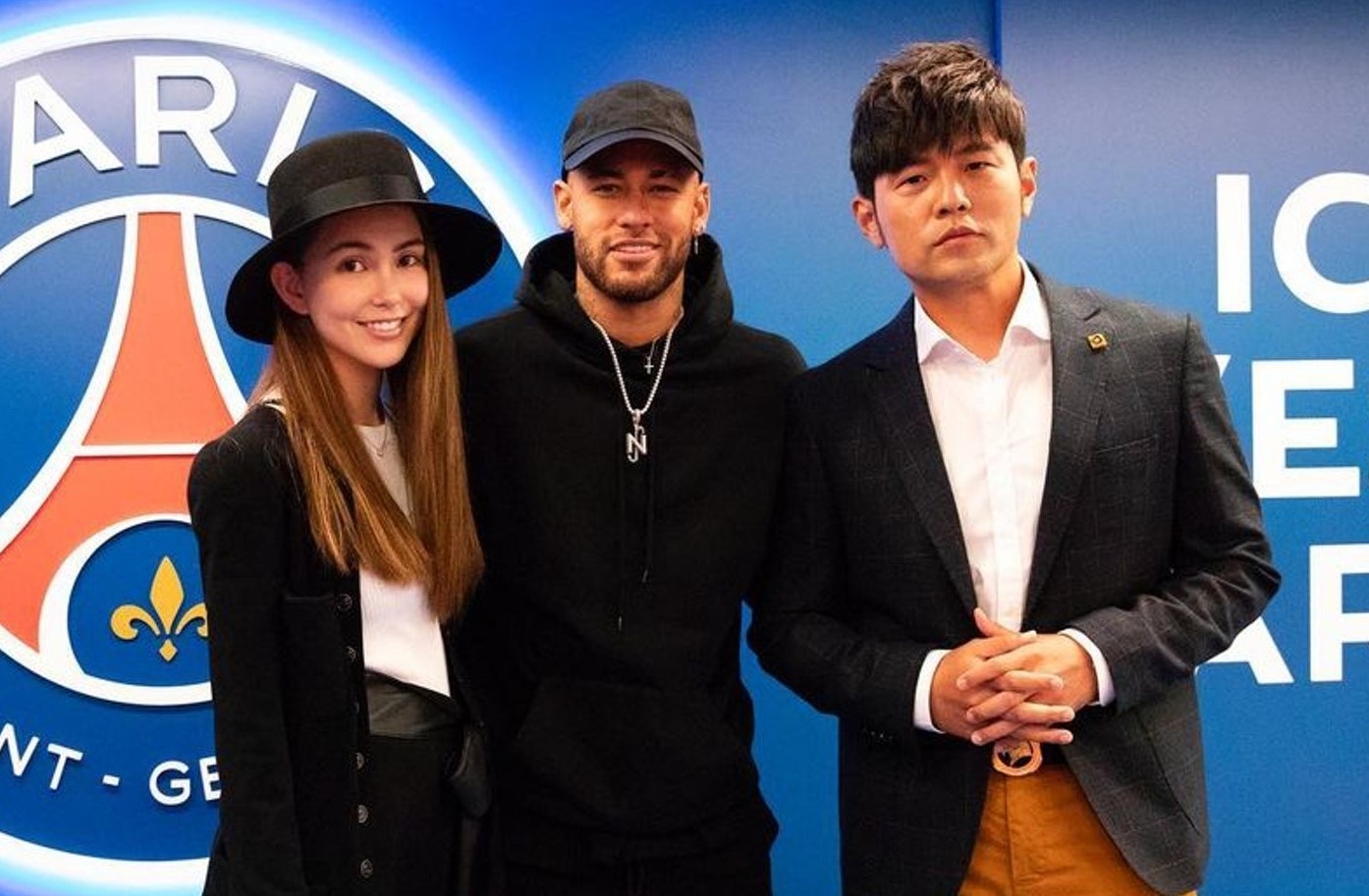 Vo chong Chau Kiet Luan gap go Neymar, Mbappe hinh anh