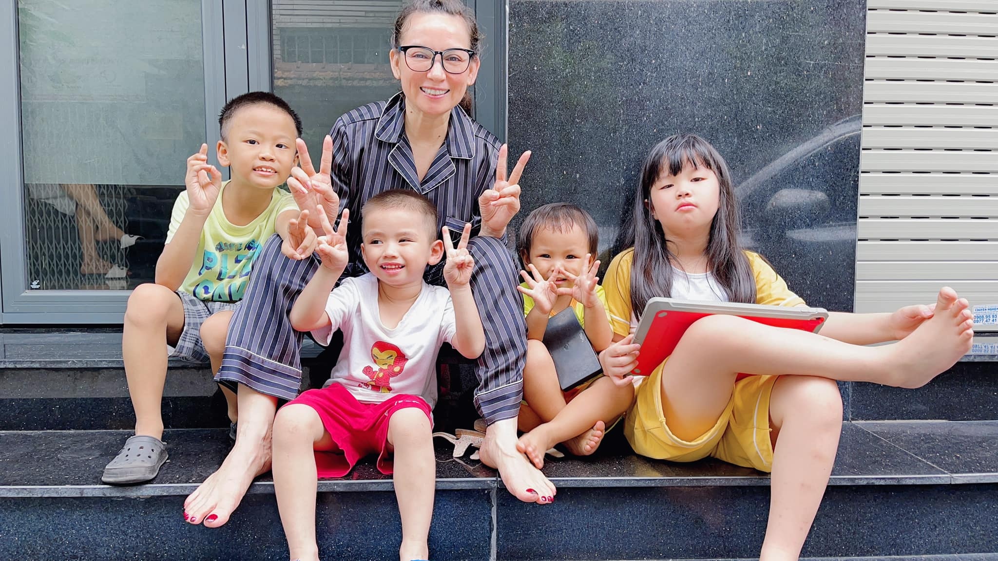 bao nuoc ngoai dua tin ve phi nhung anh 2