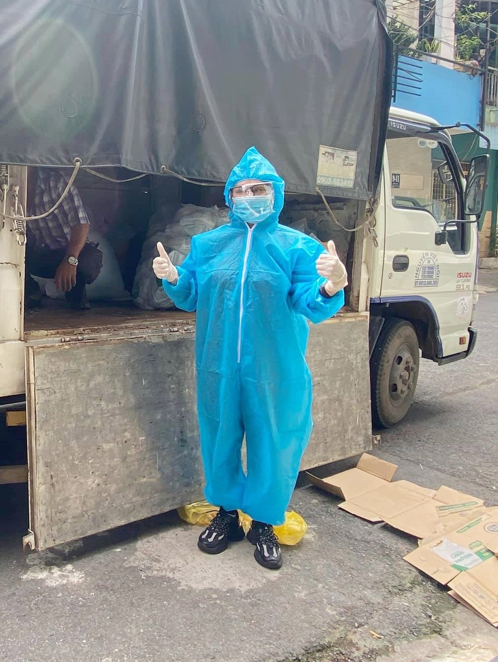 Hinh anh cuoi cua Phi Nhung anh 2