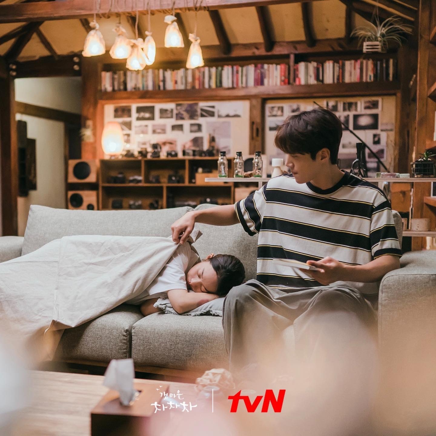 tap cuoi hometown cha-cha-cha anh 19