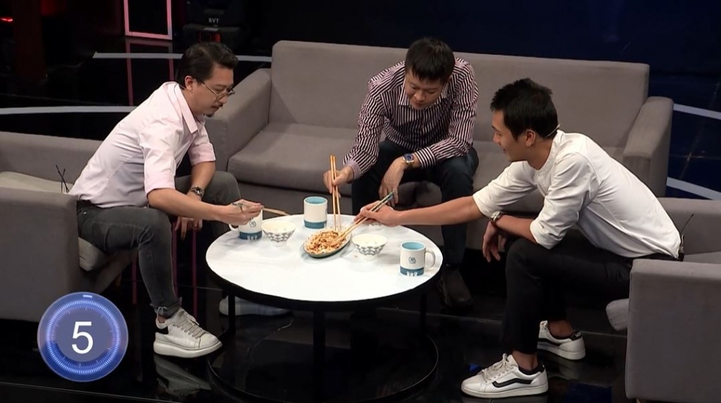 dan ong binh pham phu nu tren truyen hinh anh 3