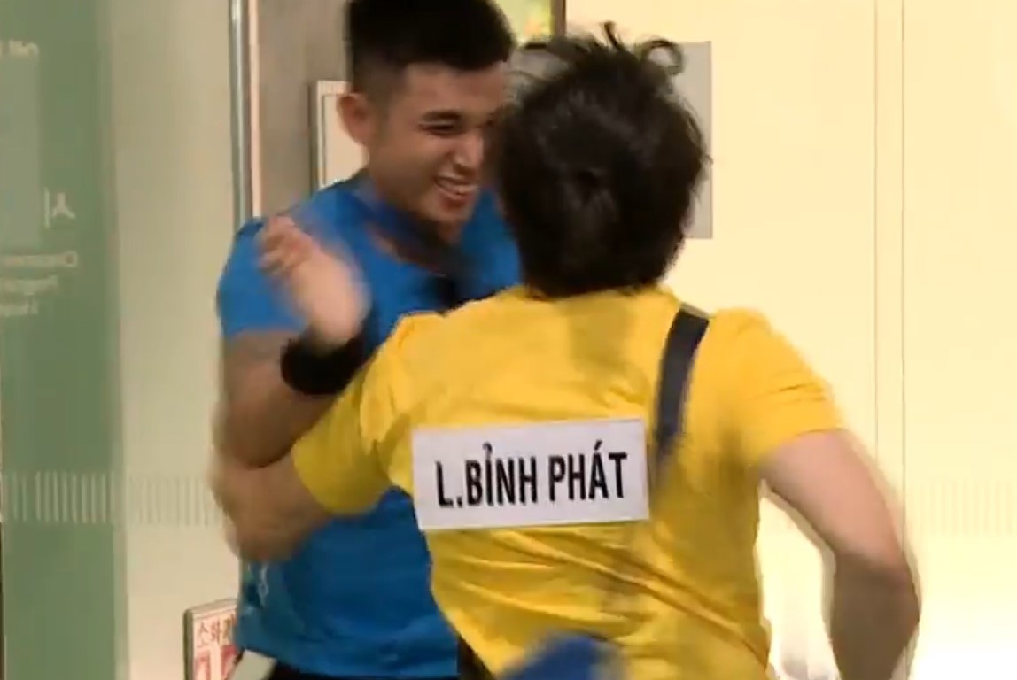 Canh xe bang ten gay tranh luan o Running Man hinh anh