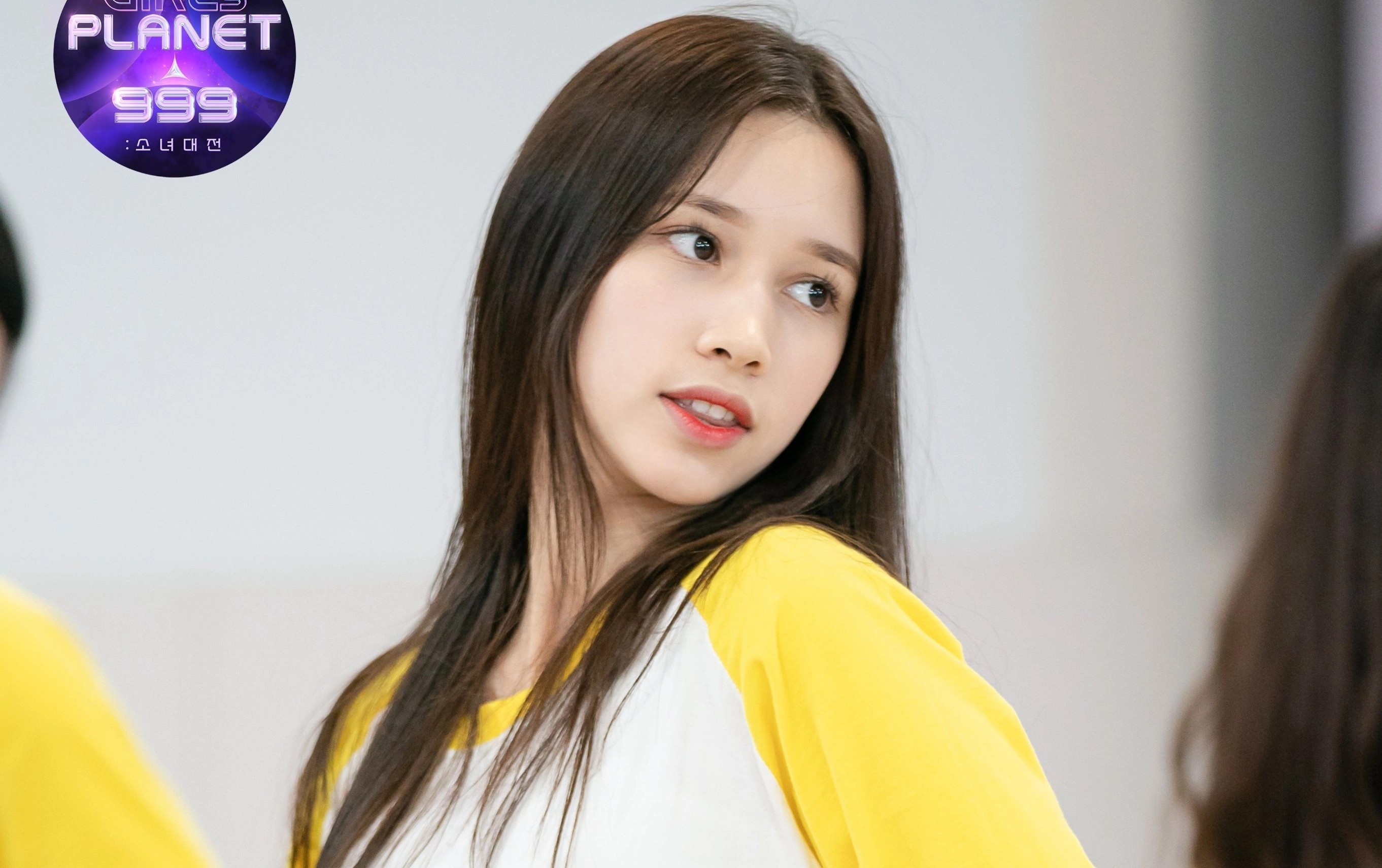 Nu ca si 17 tuoi bi tay chay vi co anh trai noi tieng hinh anh