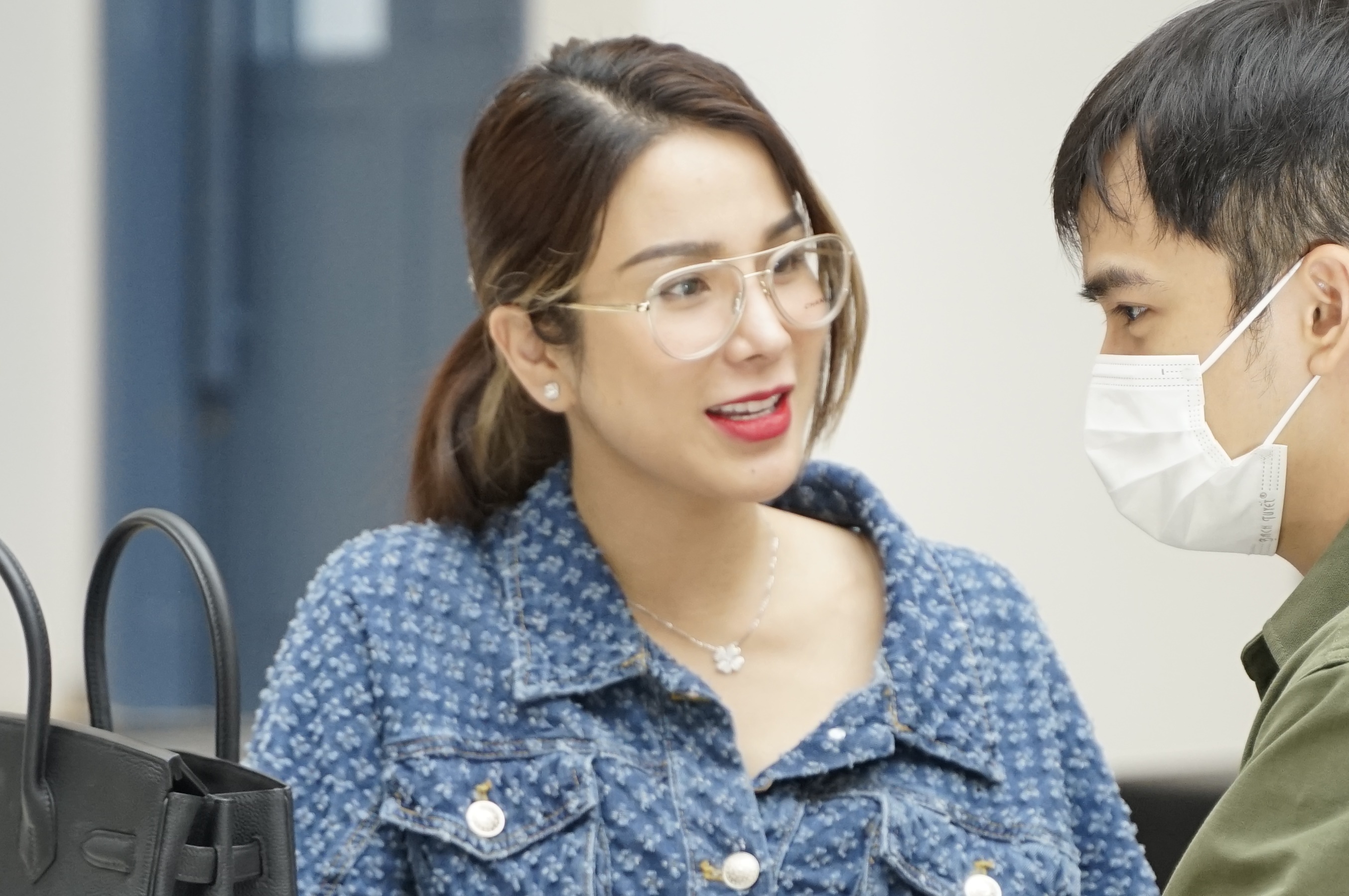 Diep Lam Anh: 'Vo chong toi khong ly hon, van song chung nha' hinh anh