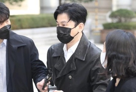 Yang Hyun Suk hau toa hinh anh