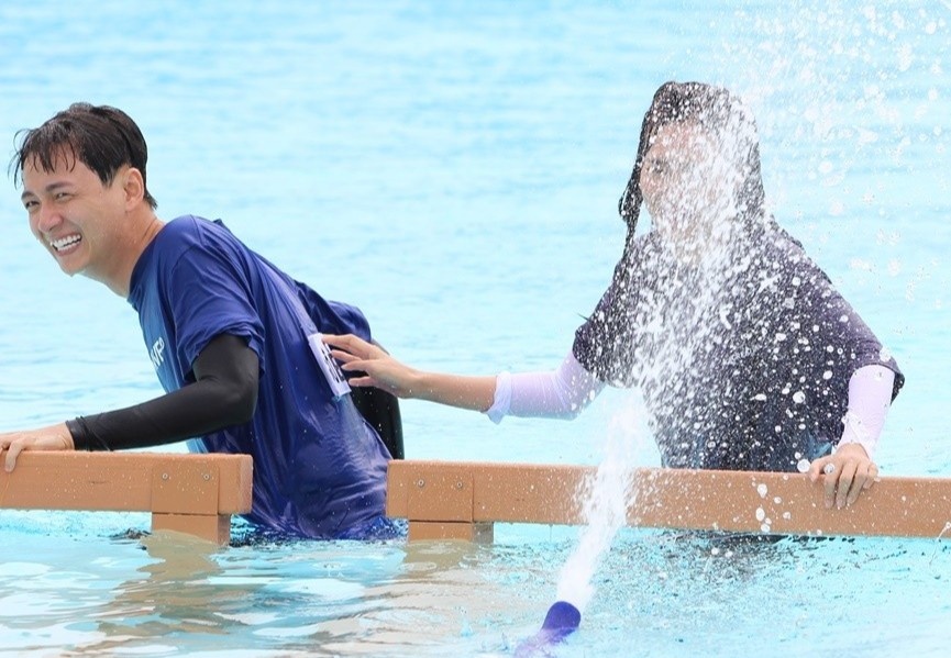 Thanh vien Running Man bi phat lien tuc vi tra loi sai hinh anh