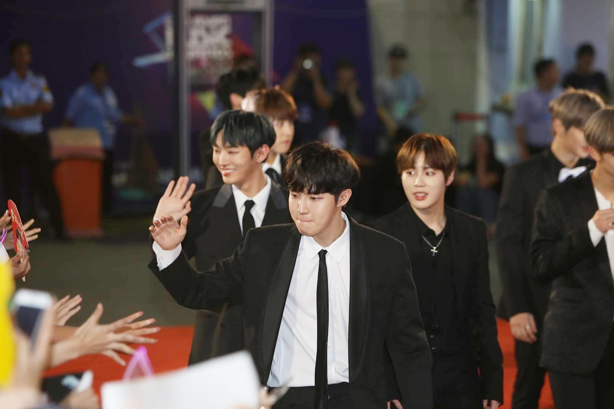 wanna one tái hợp ảnh 4 wanna one tai hop anh 4