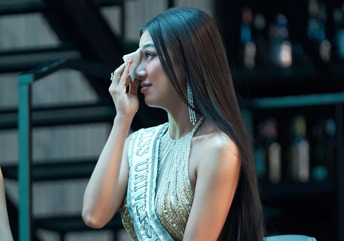 Kim Duyen khoc ngay tren san khau hinh anh