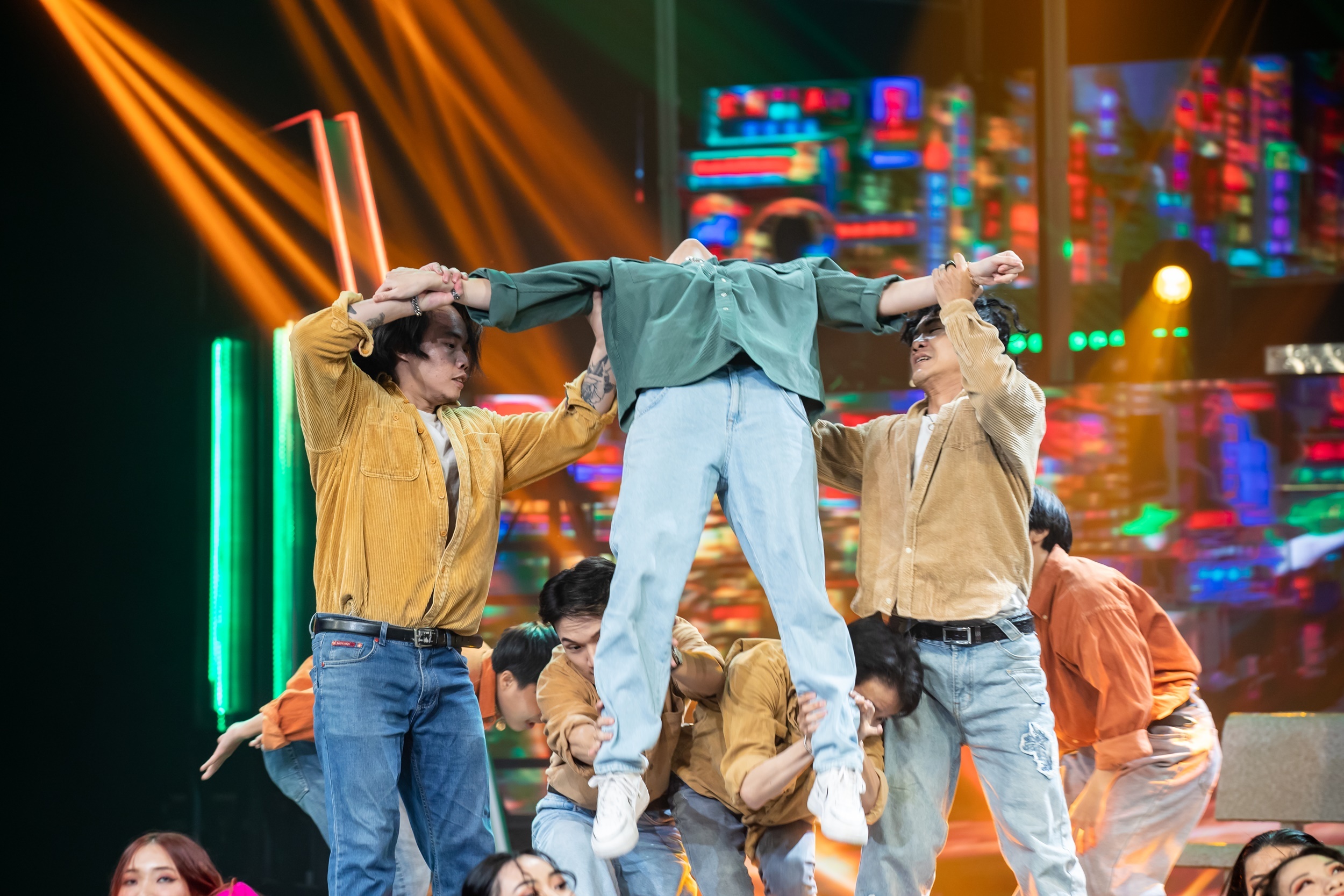 ban ket san dau vu dao anh 23