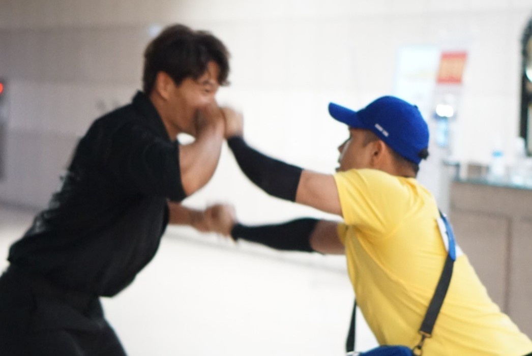 Lien Binh Phat, Truong The Vinh xe bang ten cua Kim Jong Kook hinh anh