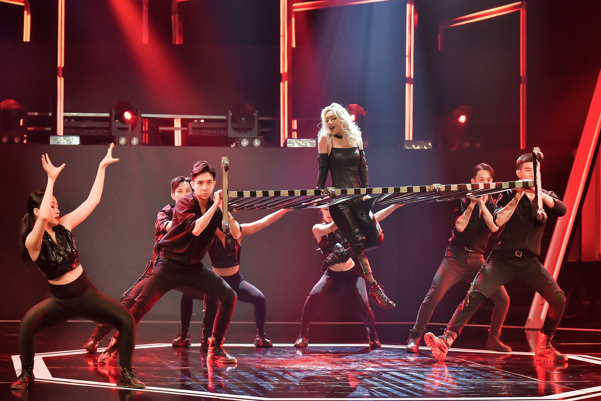 ban ket san dau vu dao anh 31