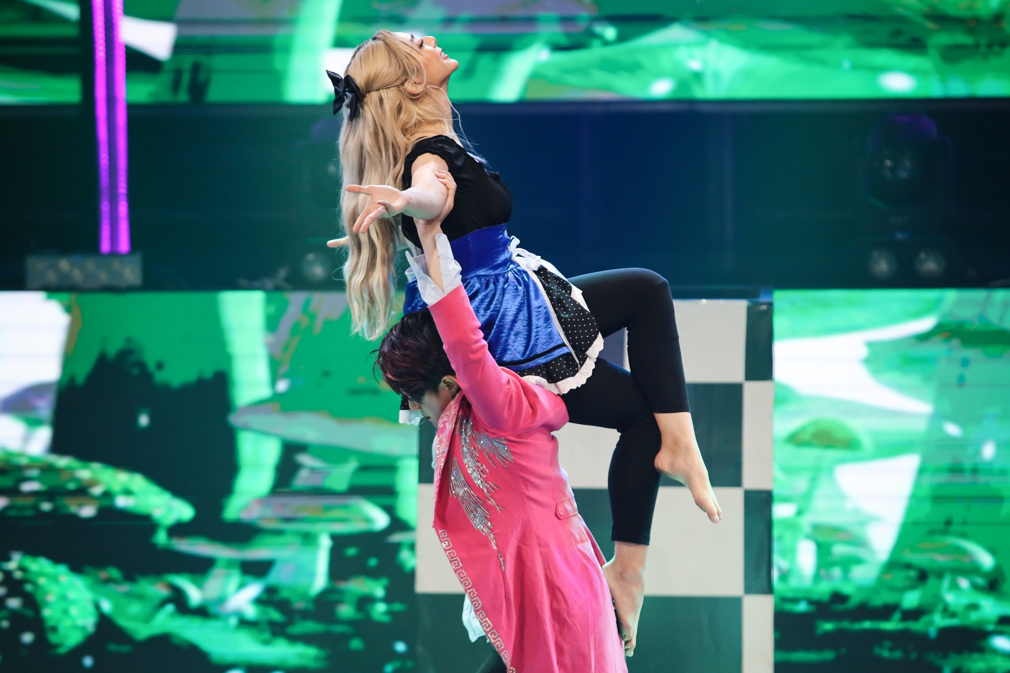 chung ket san dau vu dao anh 24