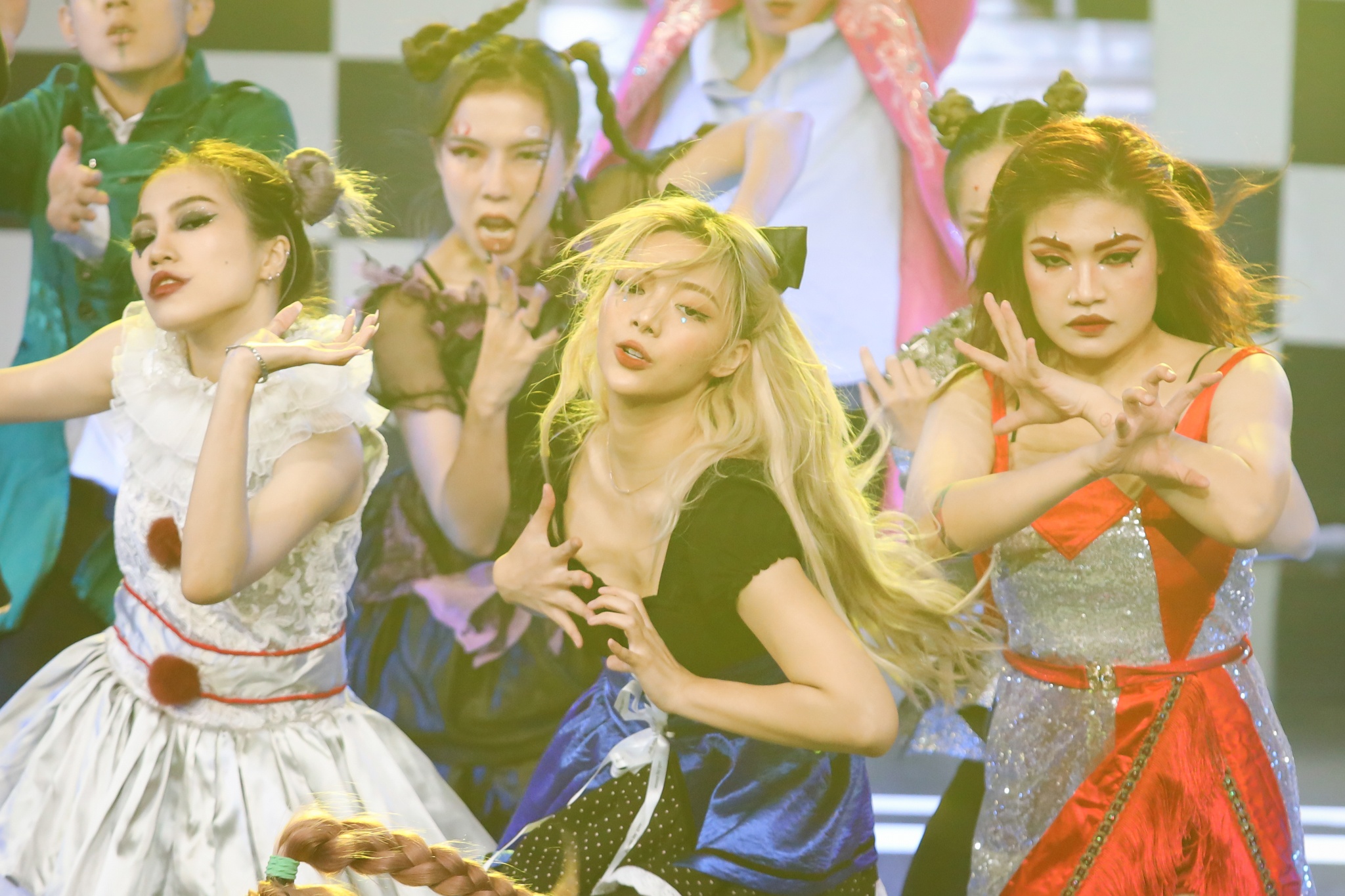 chung ket san dau vu dao anh 23