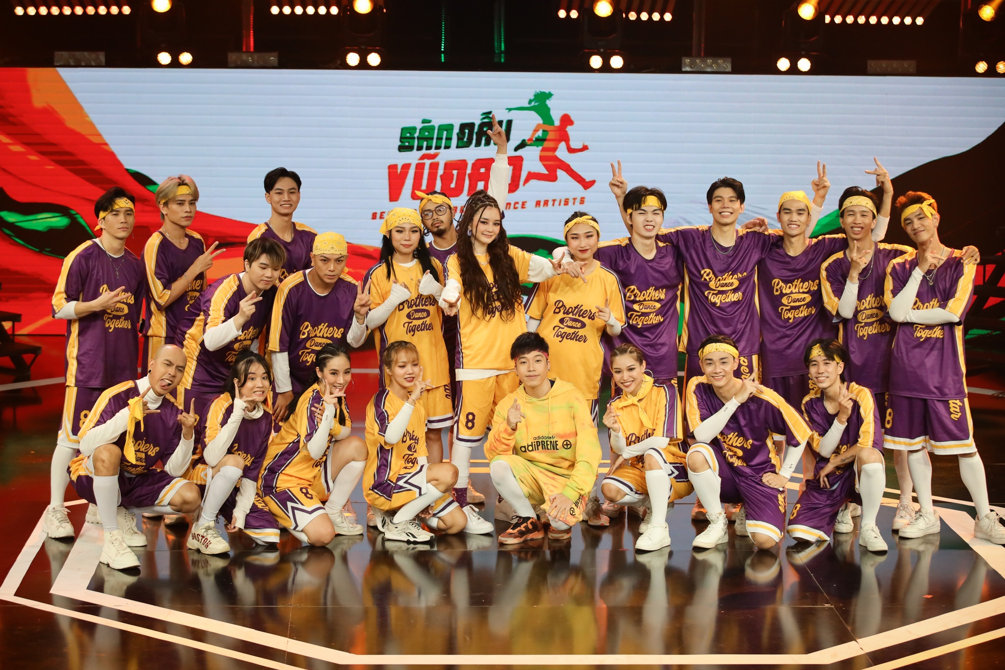 chung ket san dau vu dao anh 10