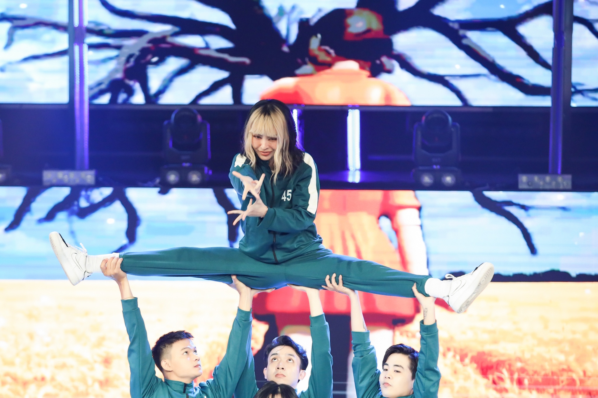 chung ket san dau vu dao anh 14