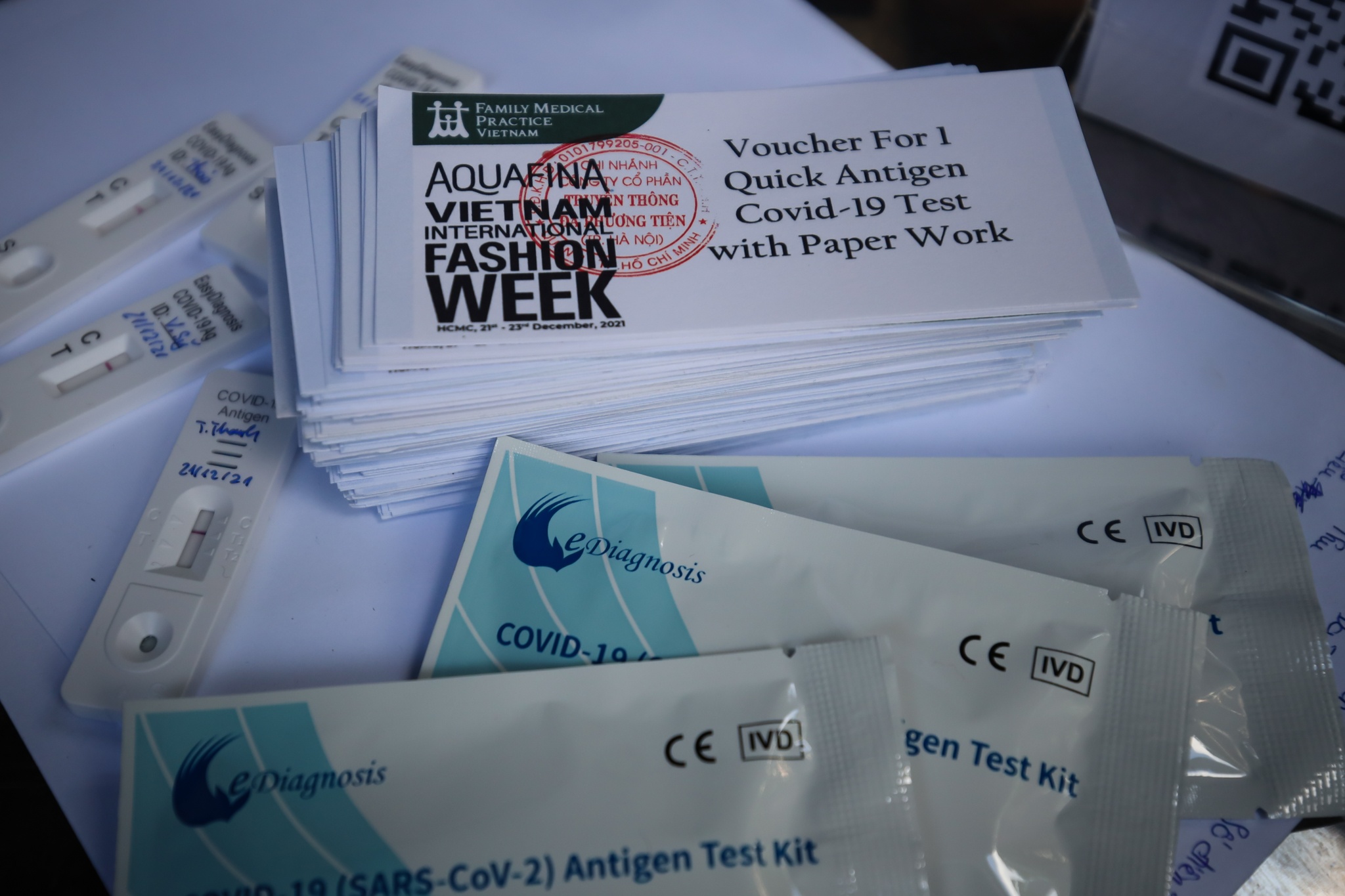 Aquafina Vietnam International Fashion Week anh 2