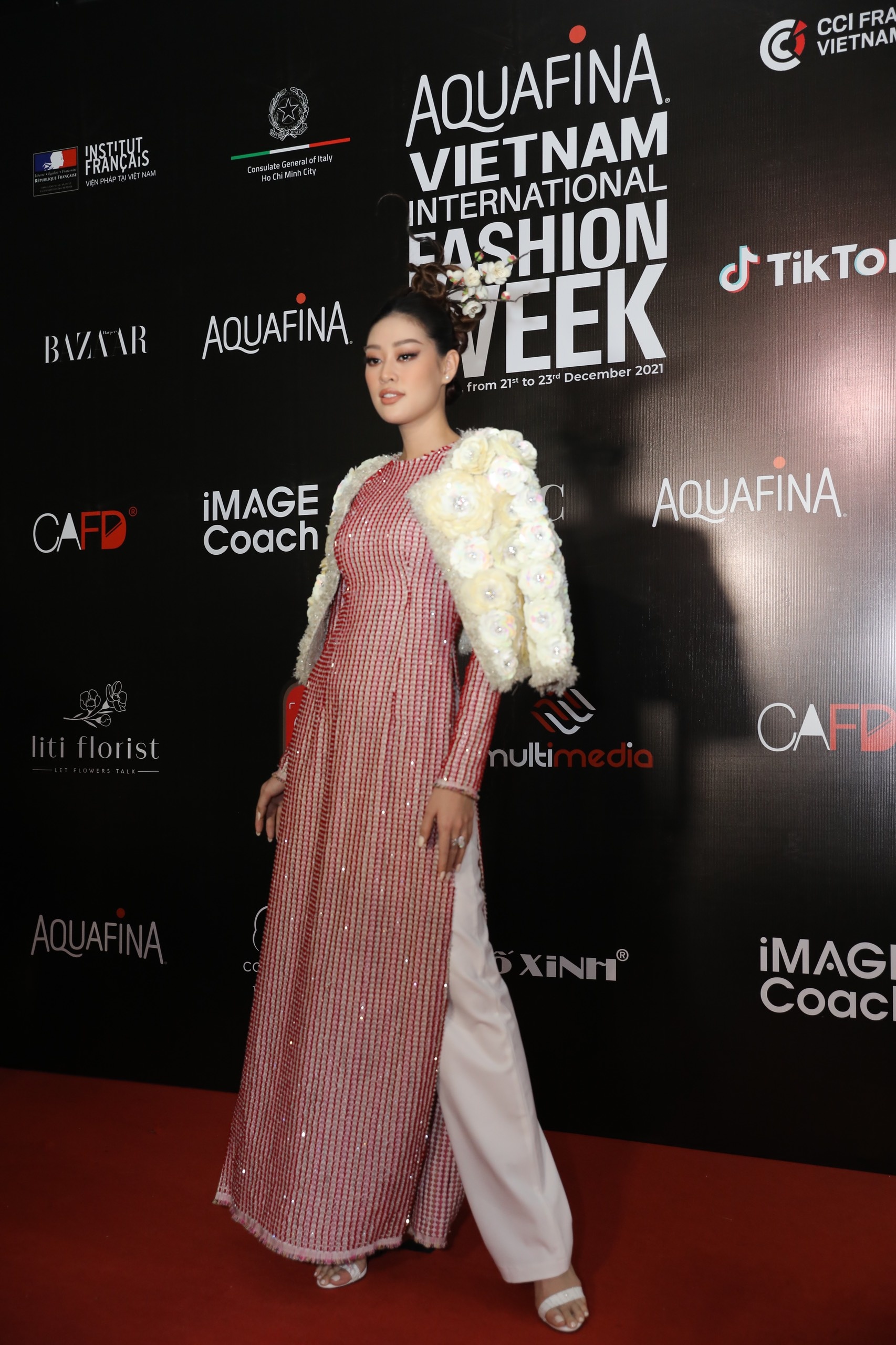 Aquafina Vietnam International Fashion Week anh 2