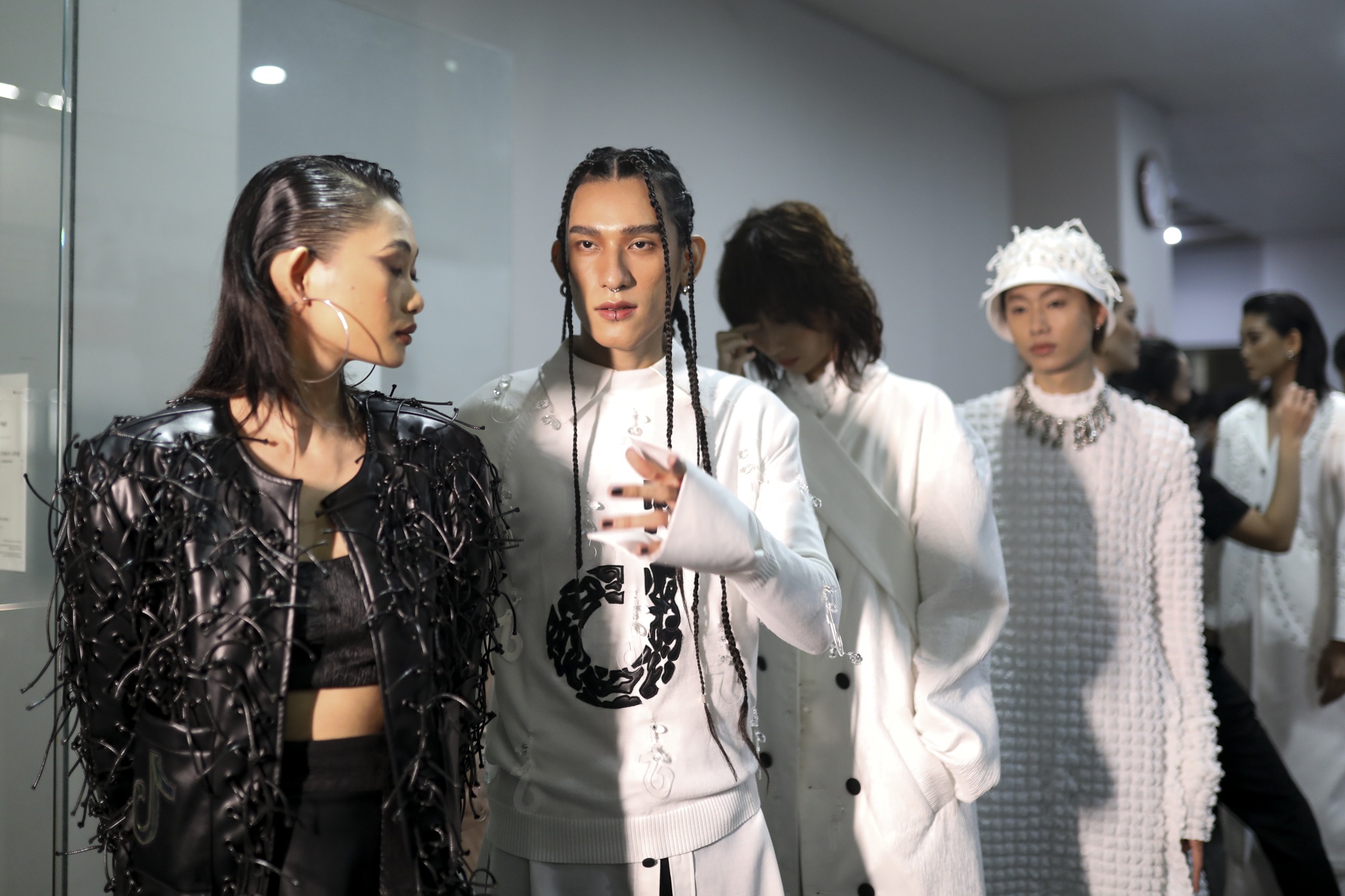 Aquafina Vietnam International Fashion Week anh 13