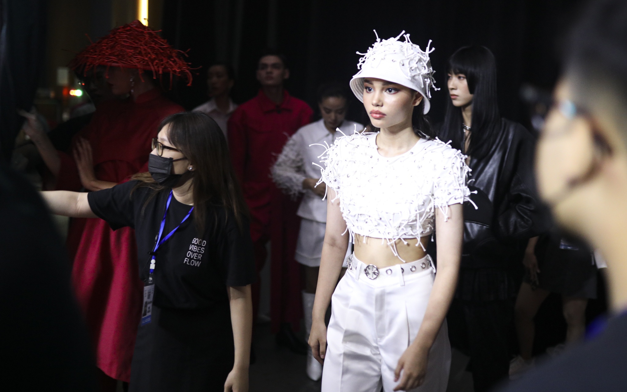 Aquafina Vietnam International Fashion Week anh 11