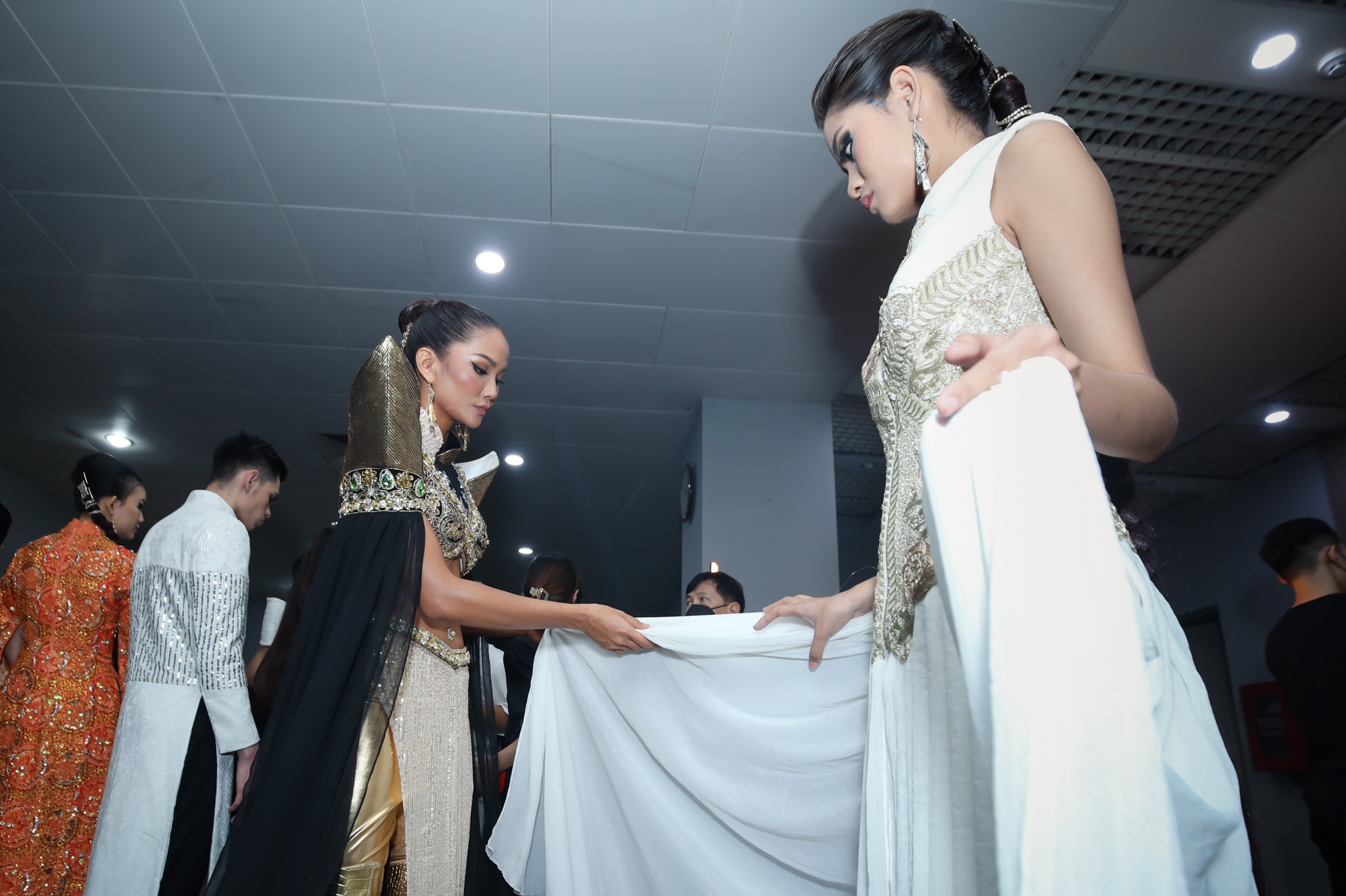 Aquafina Vietnam International Fashion Week anh 2