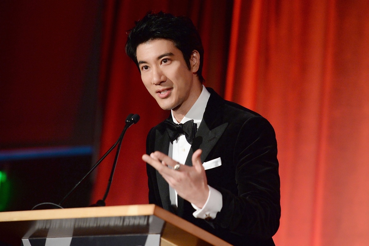 vuong luc hoanh scandal ly hon anh 4