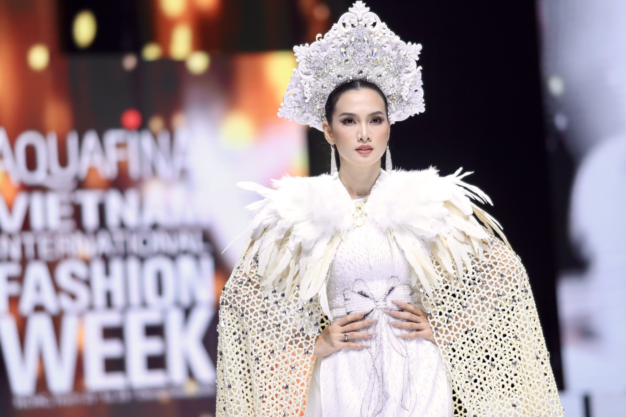 Aquafina Vietnam International Fashion Week anh 11