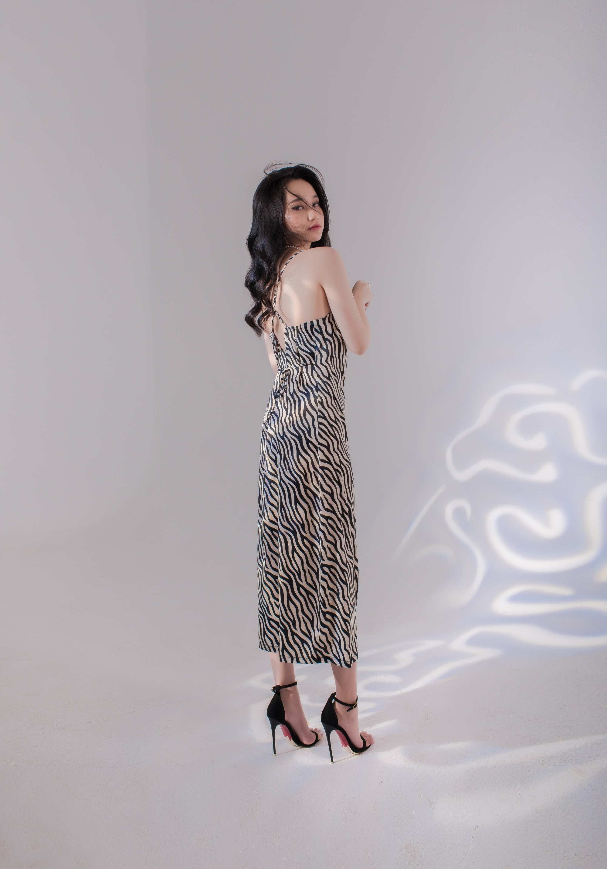 nhan sac truc anh anh 6