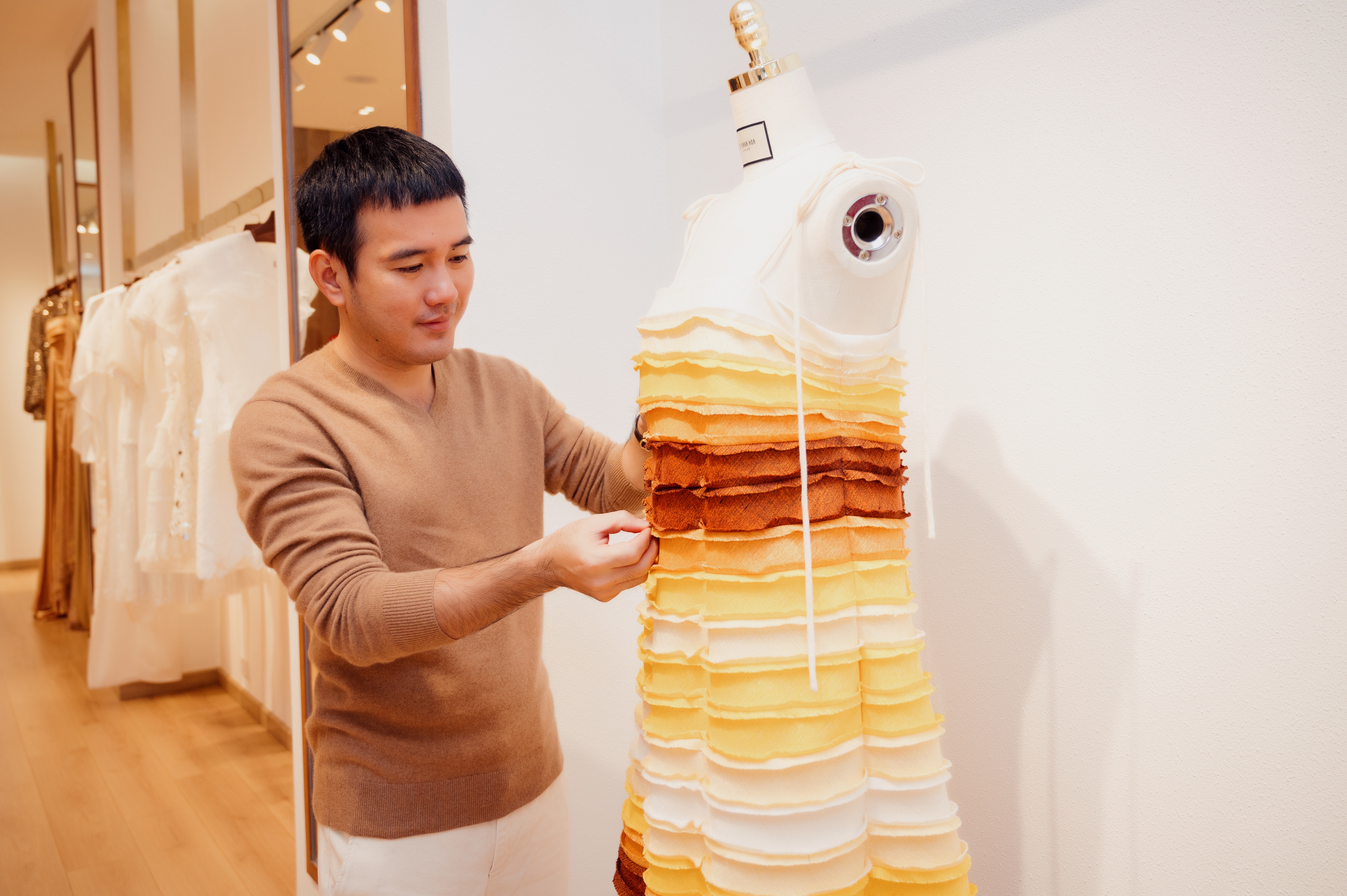 nhà thiết kế của các hoa hậu  ảnh 1 nha thiet ke cua cac hoa hau anh 1