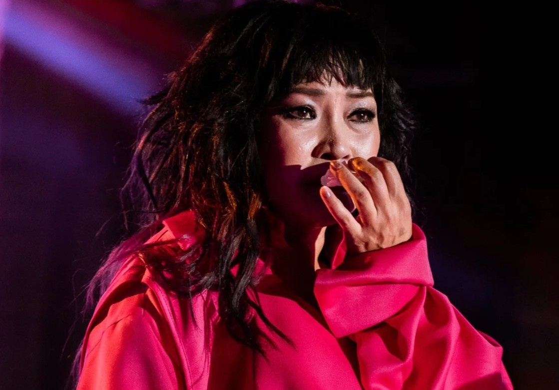 Phuong Thanh bat khoc trong dem nhac hinh anh