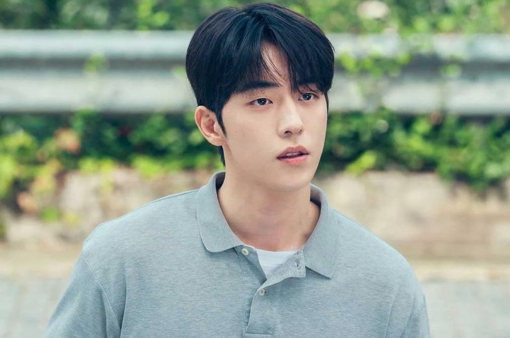 Van dong vien bong ro tro thanh nam than phim thanh xuan hinh anh