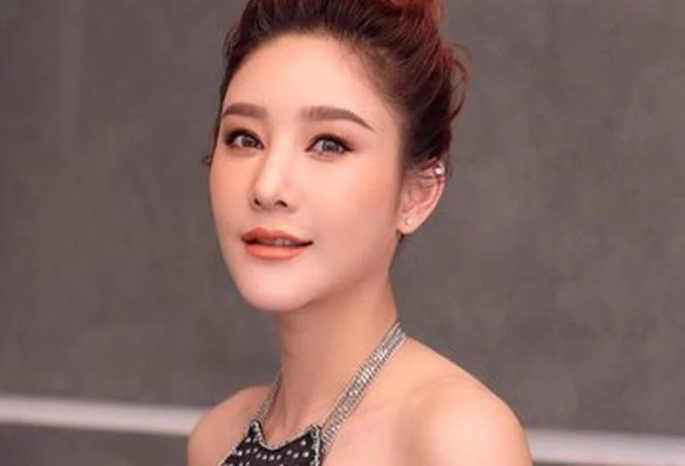 Ban than ke giay phut vot thi the nu dien vien 'Chiec la cuon bay' hinh anh