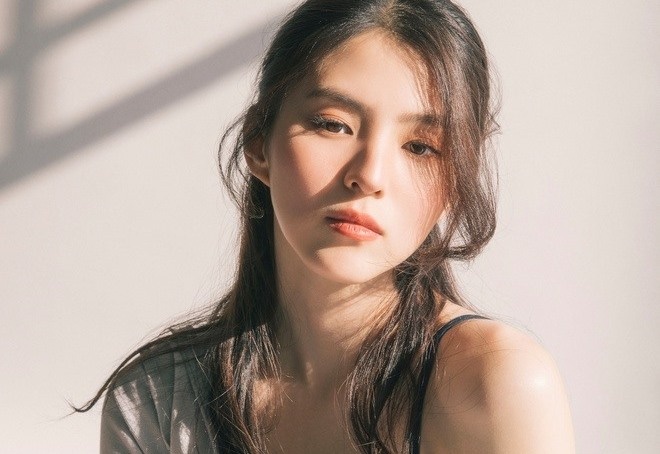 Han So Hee khong phai tra tien no thay me hinh anh