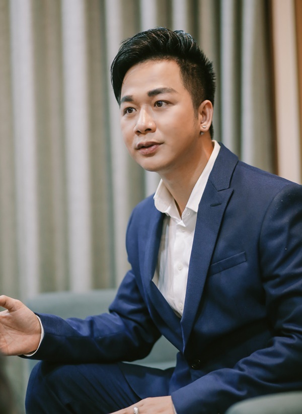 ca si viet hau covid-19 anh 2