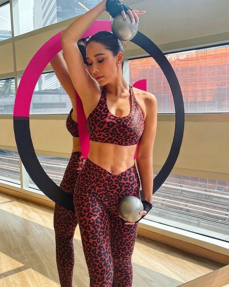 Ploy Chermarn giu dang anh 4