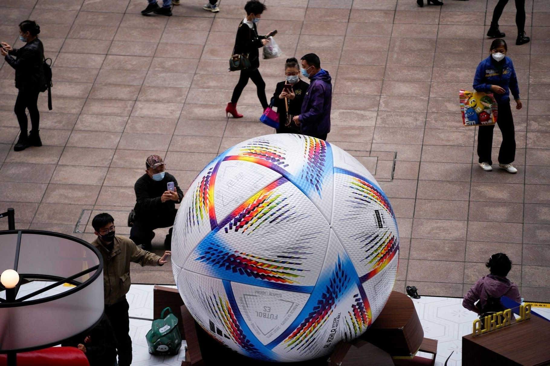 Mua World Cup buon cho nguoi ham mo Trung Quoc hinh anh
